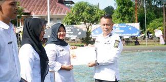 Serahkan SK PPPK Tahap I di Lingga, Nizar : “Nikmatilah Pekerjaanmu, Tak Semua Orang Mendapat Kesempatan Ini”