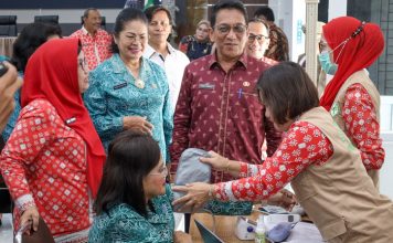 Ketua TP PKK Kota Pematangsiantar Ny Liswati Wesly Silalahi Menghadiri Gerakan Pengendalian Penyakit Prioritas dan Pemeriksaan Kesehatan Gratis