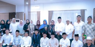 Hadiri Tahlil Malam, Rico Waas: Di Balik Duka Ada Cinta Allah