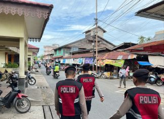 Cegah Premanisme dan Pungli, Polres Lingga Lakukan Patroli Preventif di Pasar Tradisional Dabo Singkep