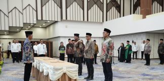 Amsakar Achmad Melantik 23 Pejabat Tingkat II BP Batam