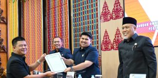 Wabup Bengkalis Dengarkan Penyampaian Pandangan Umum Fraksi DPRD Terhadap Ranperda APBD 2024