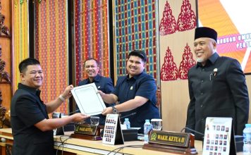 Wabup Bengkalis Dengarkan Penyampaian Pandangan Umum Fraksi DPRD Terhadap Ranperda APBD 2024