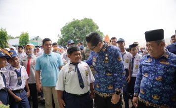 Satpol PP Go To School Terus Berlanjut, Ini Pesan Rico Waas Terhadap Pelajar SMP Negeri 5 Medan