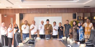 Komisi III dan DPMPTSP Riau Berdiskusi terkait Mekanisme Perizinan Usaha dan Upaya Mendorong UMKM