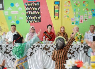 Wujudkan Indonesia Emas 2045, Airin Rico Waas Bantu Pertumbuhan dan Kecerdasan Anak Melalui Pemberian Makanan Tambahan