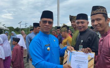 Anambas Beri Penghargaan kepada Desa Berprestasi dan Tokoh Pemberdayaan Masyarakat