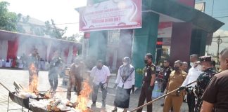 Sekda Aceh Timur Hadiri Pemusnahan Barang Bukti