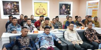 Wakil Ketua M. Arsya Fadillah Nonton Bareng Pagelaran Wayang Kulit Meriahkan Hari Bhayangkara ke-79