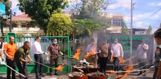 Kejari Payakumbuh Musnahkan Barang Bukti Tindak Pidana Umum yang Sudah Inkracht