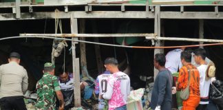 Komunitas KOMBE-PANTAS Kumpulkan Setengah Ton Sampah Plastik di Aksi Perdana di Sri Tanjung