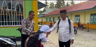 Kebijakan Humanis Kapolres Lingga: Izinkan Personel Antar Anak di Hari Pertama Sekolah