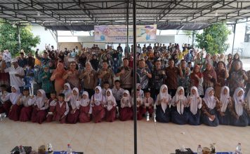 Wakil Bupati Asahan Serahkan BPJS Kesehatan Gratis dan KIP Di 8 Kecamatan