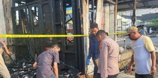 Diduga Akibat Puntung Rokok Penyebab Kebakaran di Idi, INAFIS Satreskrim Polres Aceh Timur Lakukan Olah TKP