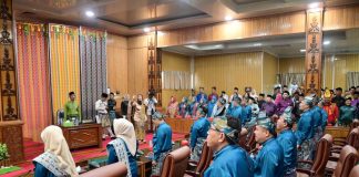 Paripurna Hari Jadi ke-513 Bengkalis Penuh Pesona: 29 Anggota DPRD Tampil Gagah dan Anggun dalam Balutan Busana Melayu