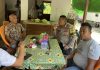 Bripka Remon Kurniawan Sambangi Warga Desa Pengadah, Pererat Kedekatan Polri dengan Masyarakat