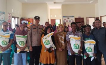 Pemerintah Desa Pena’ah dan BPD Dampingi Penyaluran Bantuan Beras Ketahanan Pangan dari Bulog