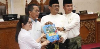 Wali Kota Batam Sampaikan KUA/PPAS APBD 2026 dalam Rapat Paripurna DPRD