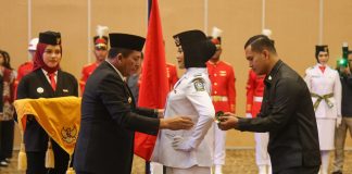 Gubernur Ansar Ahmad Kukuhkan 33 Anggota Paskibraka Kepri 2025