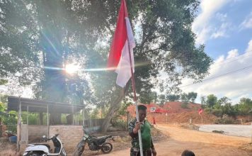 Merah Putih Berkibar di Nongsa, Satgas TMMD Kodim 0316/Batam dan Warga Sambau IV Kibarkan Semangat Nasionalisme