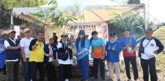 Lestarikan Lingkungan, BP Batam dan PT TDK Tanam 200 Pohon Bambu