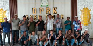 Puluhan Masyarakat Datangi Kantor DPRK Aceh Timur, Diduga PT Bumi Flora/ PT Dwi Kencana Semesta Serobot Lahan Masyarakat