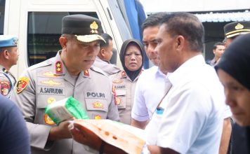 Dukung Stabilitas Harga, Kapolda Kepri Tinjau Gerakan Pangan Murah di Pasar Botania 2