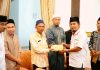 Ngopi Bersama Muballigh, Pemkab Lingga Salurkan Honorarium Tausiyah Ramadhan