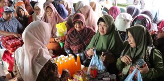 Hari Kedua Gerakan Pangan Murah Polres Lingga, Warga Dabo Lama Padati Lokasi