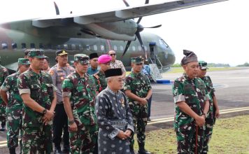 Kapolres Lingga Sambut Dankodiklat TNI di Pantai Todak, Tinjau Kesiapan Latgabma Super Garuda Shield 2025