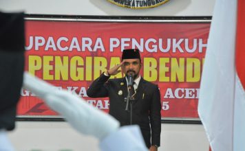 Bupati Al- Farlaky Kukuhkan 75 Anggota Paskibraka