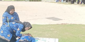 Atraksi Simulasi Bantuan Hidup Dasar Warnai Upacara HUT RI ke-80 di Kecamatan Siantan Timur