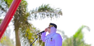 Bupati Kasmarni Pimpin Upacara Detik-Detik Proklamasi Kemerdekaan RI ke-80