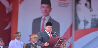 Ketua DPRD Bengkalis Bacakan Teks Proklamasi pada Upacara HUT ke-80 RI