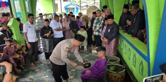 Polsek Daik Lingga Hadiri Ritual Adat Mandi Safar: Wujud Cinta Tradisi dan Warisan Budaya