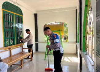 Polsek Daik Lingga Gelar Bakti Sosial Religi, Perkuat Kedekatan dengan Masyarakat