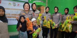 Polwan Poda Kepri Gelar Baksos dan Kesehatan di Panti Asuhan Assyaamil