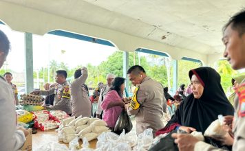 Gerakan Pangan Murah Polsek Bunguran Timur, Ringankan Beban Warga Desa Kelanga