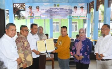 Gubernur Ansar Serahkan Aset Pelabuhan Sei Tenam ke Pemkab Lingga