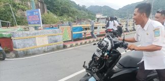 Breaking News: Seorang Pengendara Roda Dua Alami Kecelakaan Tunggal, Tabrak Pagar Trotoar di Jambatan Selayang Pandang II