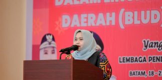 Buka Bimtek BMD BLUD, Bupati Kasmarni Harap Pelayanan dan Pendapatan Jadi Meningkat