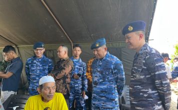 Komandan Lanal Ranai Hadiri Bakti Kesehatan HUT ke-80 TNI di Desa Tapau