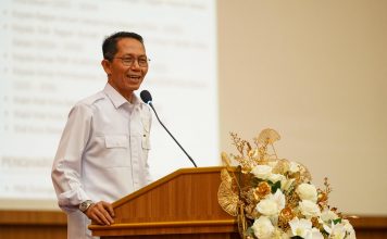 Buka PKKMB Universitas Batam, Amsakar Achmad : Pendidikan Faktor Pendukung Daya Saing SDM