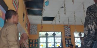 Kabid SD Ridwan Tinjau SD Negeri Seunebok Tuha Sa, Bangunan Sudah Tak Layak dan Perlu Dibangun Kembali