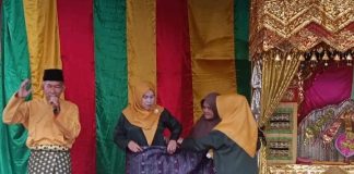 Pelatihan Baju Kurung Melayu dan Tepuk Tepung Tawar, Upaya Lestarikan Tradisi di Bakung Serumpun