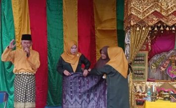 Pelatihan Baju Kurung Melayu dan Tepuk Tepung Tawar, Upaya Lestarikan Tradisi di Bakung Serumpun