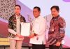 Gubernur Ansar Serahkan Sertifikat Lahan Pusat Kreasi Destinasi Pariwisata di Kawasan Gurindam 12 kepada Menpar RI