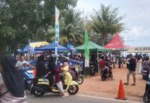 HUT ke-26 Natuna Bawa Berkah Bagi Pedagang: Pantai Piwang Ramai, UMKM Tersenyum