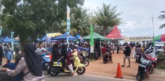 HUT ke-26 Natuna Bawa Berkah Bagi Pedagang: Pantai Piwang Ramai, UMKM Tersenyum