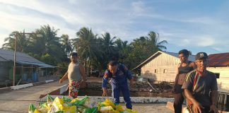 Polres Lingga Distribusikan 2 Ton Beras SPHP ke Wilayah Terpencil, Pastikan Akses Pangan Merata